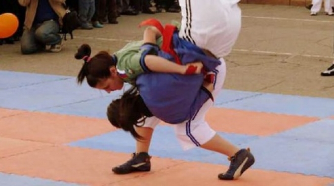 Россиянки завоевали три медали в борьбе на поясах