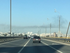 Сегодня в разных районах города, очевидцы наблюдали клубы черного дыма над пороховым заводом.