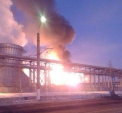 Новости  - В Нижнекамске загорелся завод бензинов
