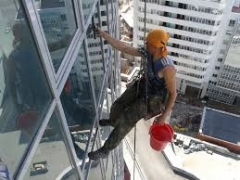 Новости  - 28-летний рабочий из Узбекистана сорвался с 14 этажа