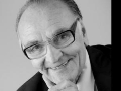 Новости  - В театре Камала состоится прощание с народным артистом Татарстана Иреком Багмановым