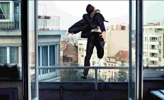 Новости  - В Татарстане выбросившийся из окна самоубийца покалечил случайного прохожего