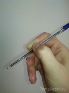 В Набережных Челнах школьник ударил одноклассницу ручкой в глаз