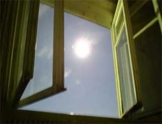 В Казани 14-летняя девочка выпала с 17-го этажа во время вечеринки