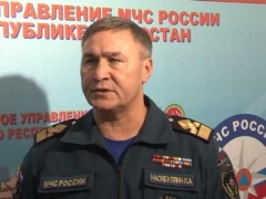 Новости  - В Казани провалившегося под лед озера Кабан мужчину спас замминистра МЧС РТ