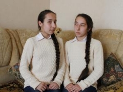 Новости  - Казанцы собрали деньги на помощь блезняшкам Карине и Каролине